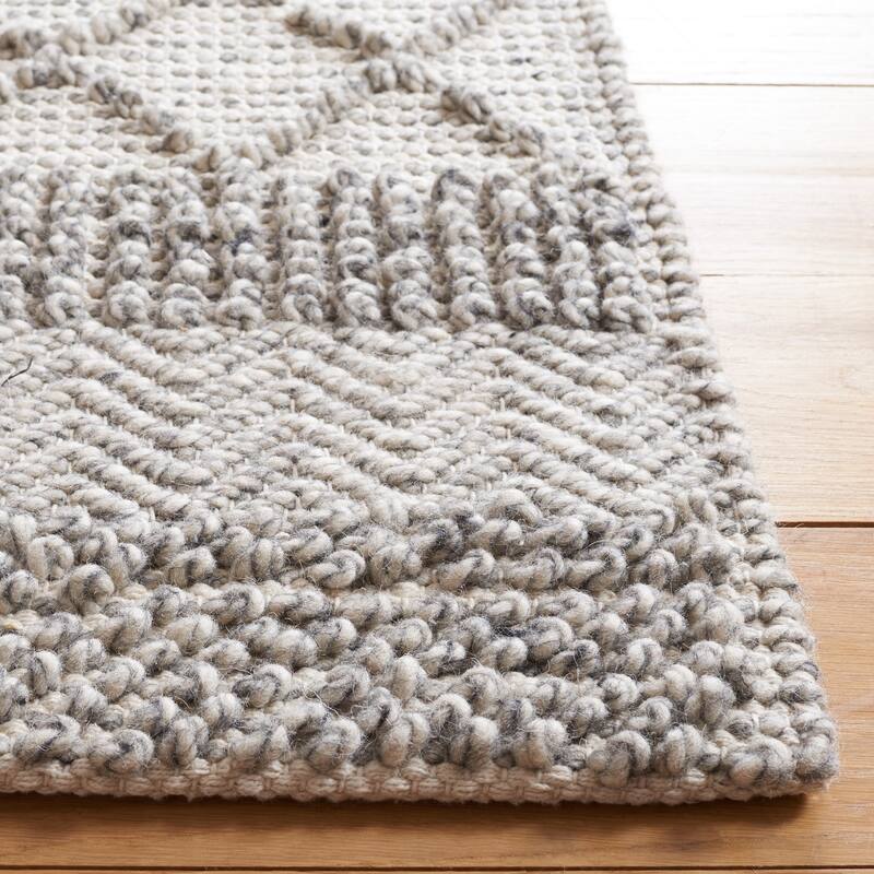 SAFAVIEH Handmade Natura Elianna Farmhouse Boho Rug
