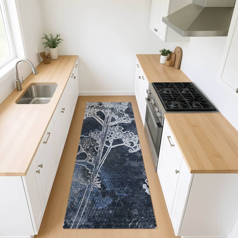 Machine Washable Indoor/ Outdoor Modern Floral Chantille Rug