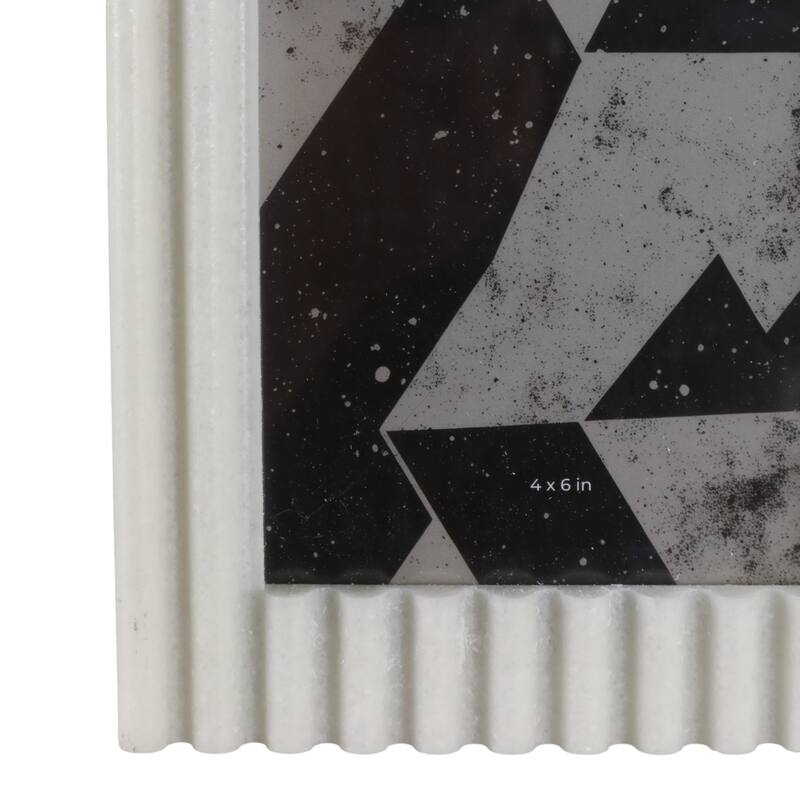 Resin Photo Frame Ribbed Wavy Edge Design Modern Decorative Style