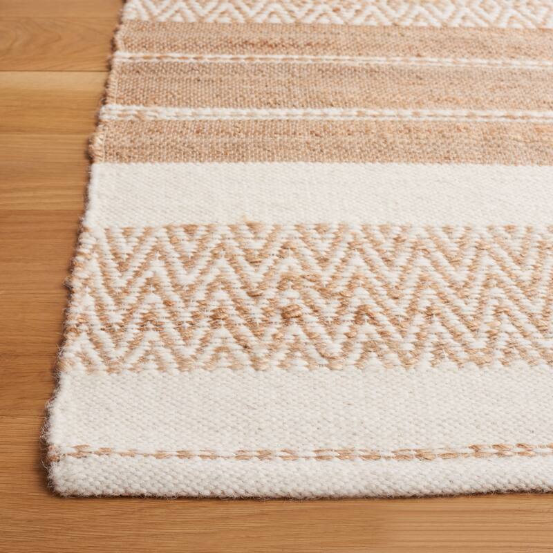 SAFAVIEH Handmade Kilim Mariliza Farmhouse Stripe Jute Rug