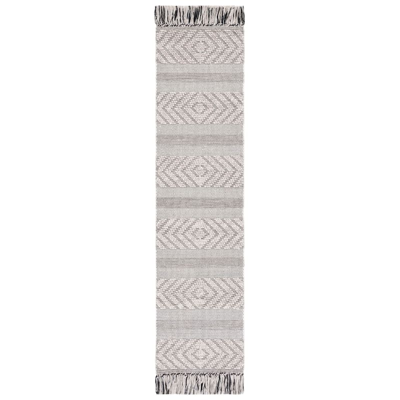 SAFAVIEH Vermont Corlien Wool Fringe Rug