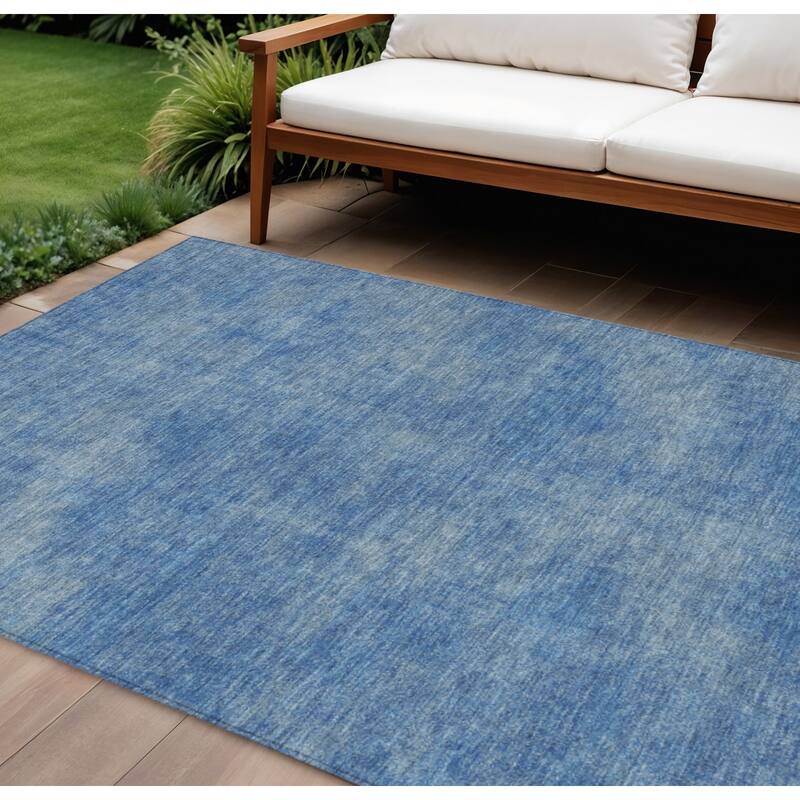 HomeRoots Solid Color Transitional Rectangle Outdoor Rug - 10' X 14'