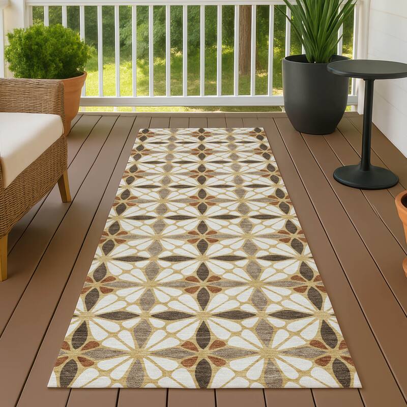 Machine Washable Indoor/ Outdoor Mosaic Pablo Chantille Rug - Gold - 2'3" x 7'6"