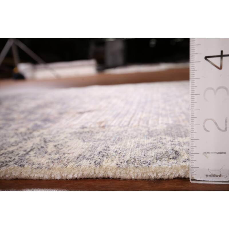 Abstract Oriental Accent Rug Hand-Knotted Wool Carpet - 2'8" x 4'9"