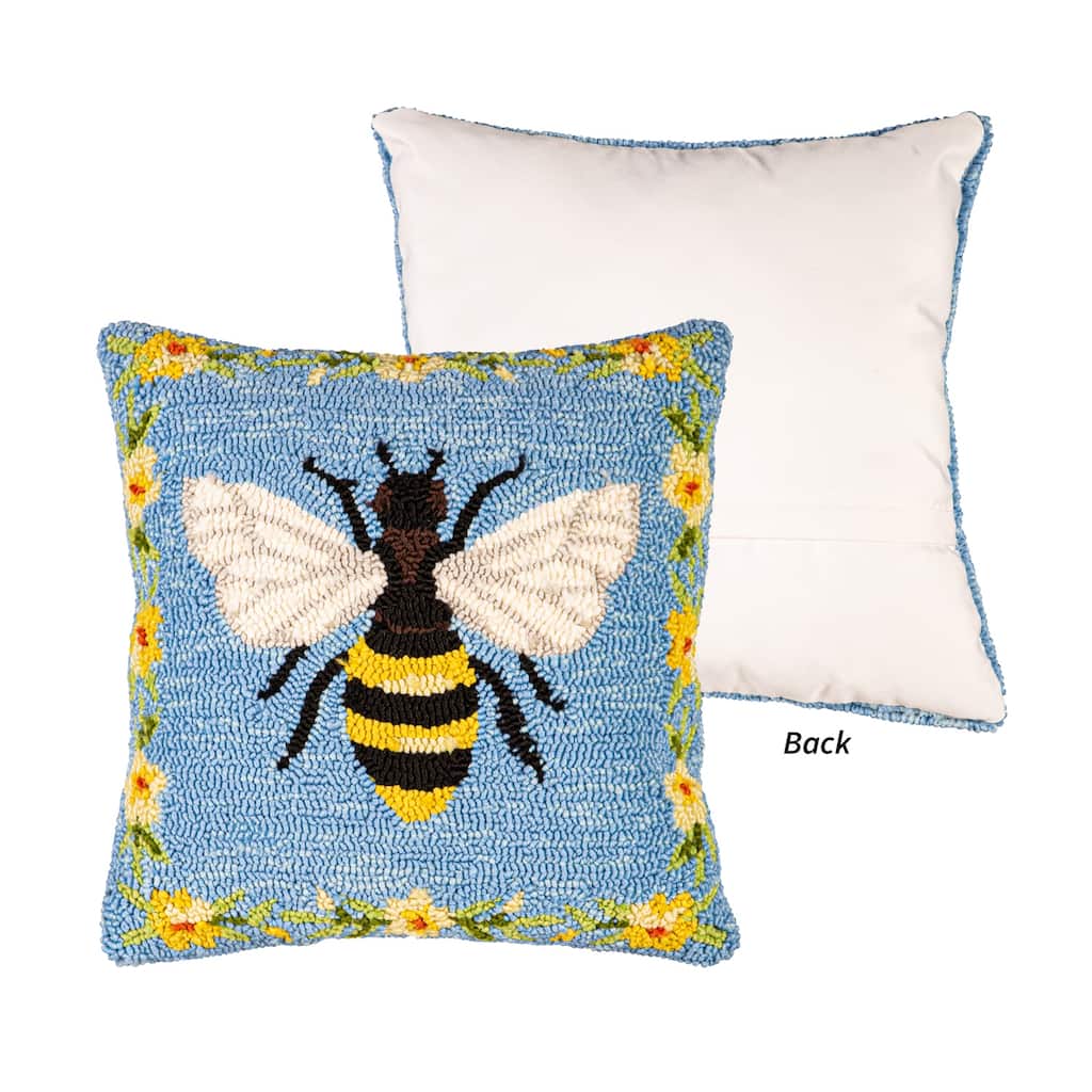 Indoor/Outdoor Bee Hooked Polypropylene Throw Pillow 18"x18"