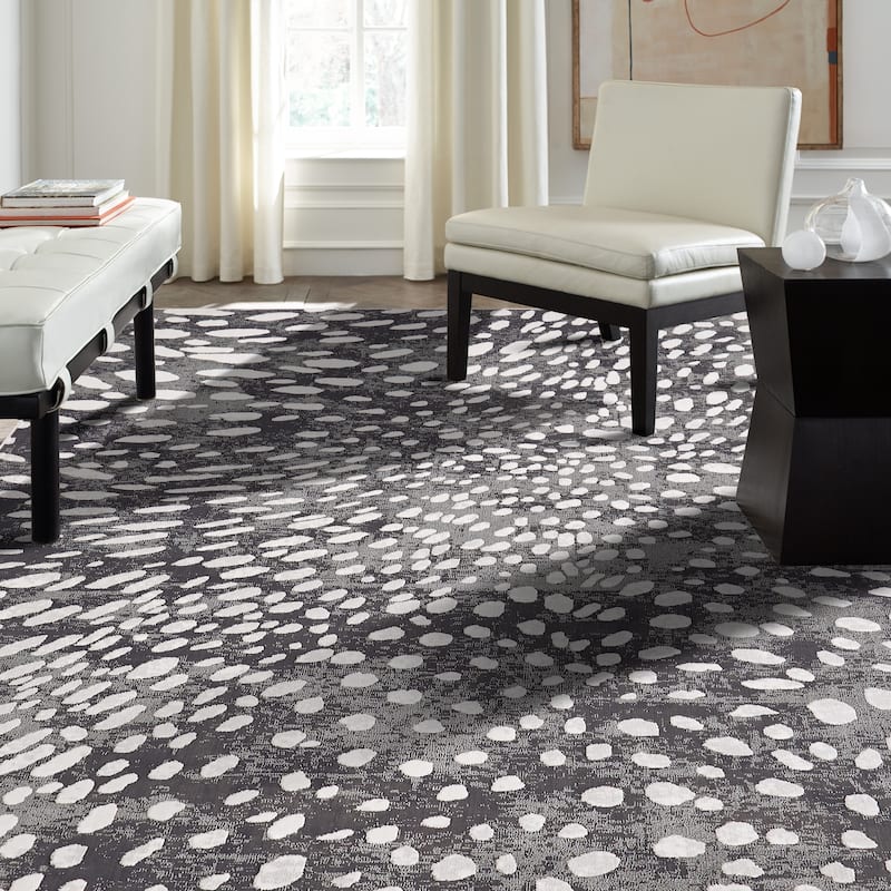 N Natori Serengeti Charcoal Spotted Area Rug