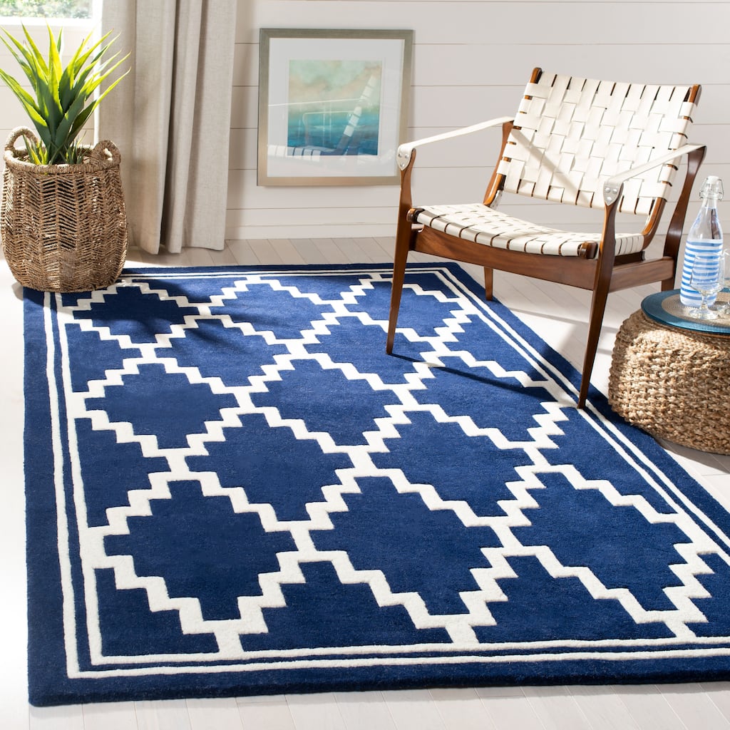 SAFAVIEH Handmade Chatham Doriane Modern Wool Rug