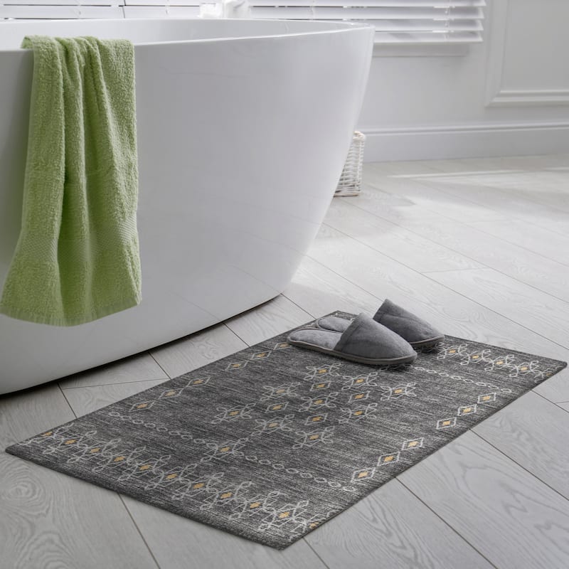 Indoor/ Outdoor Addison Yuma Southwest Motif Washable Area Rug - 1'8" x 2'6" - Gray