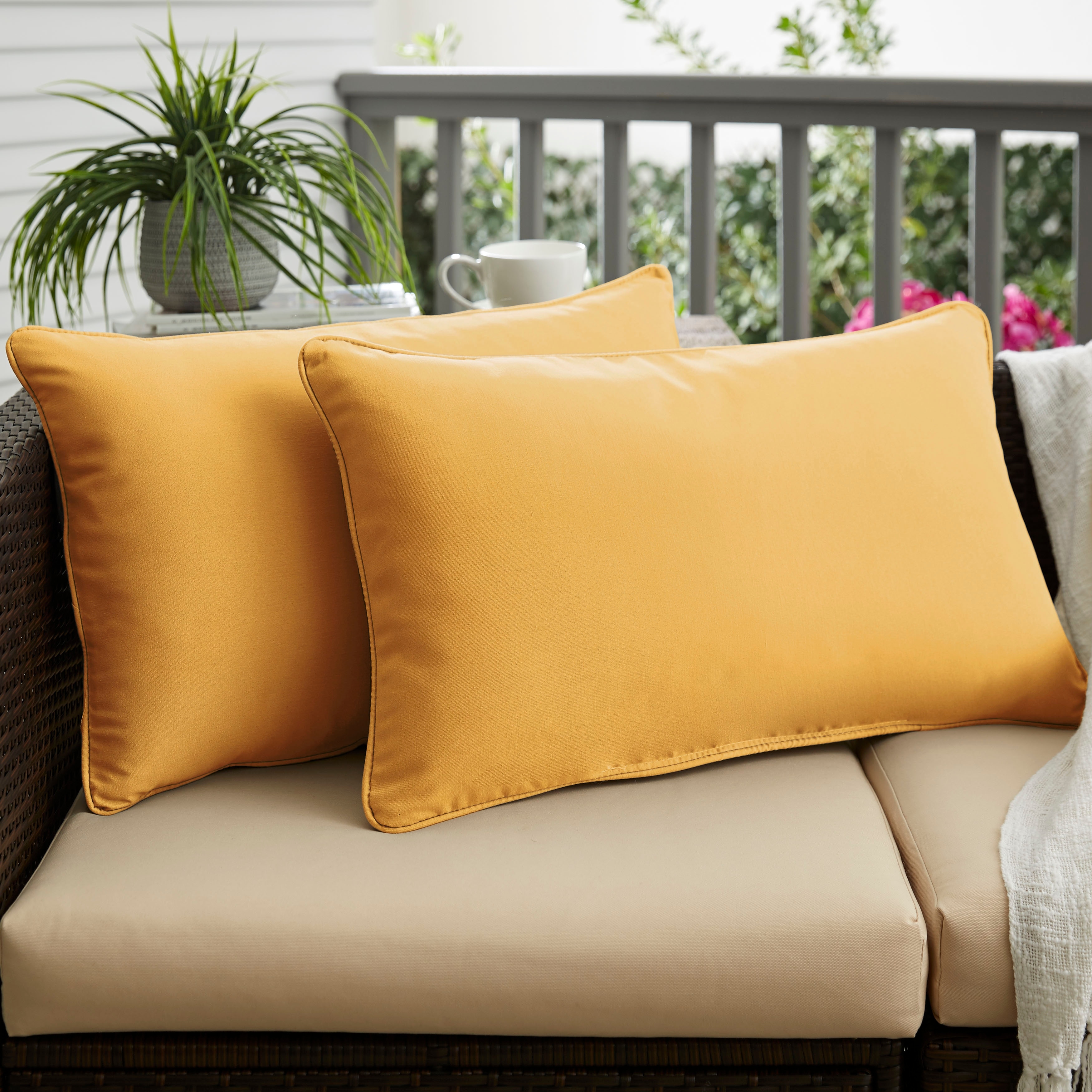 Butter Yellow Indoor/ Outdoor Pillow Set