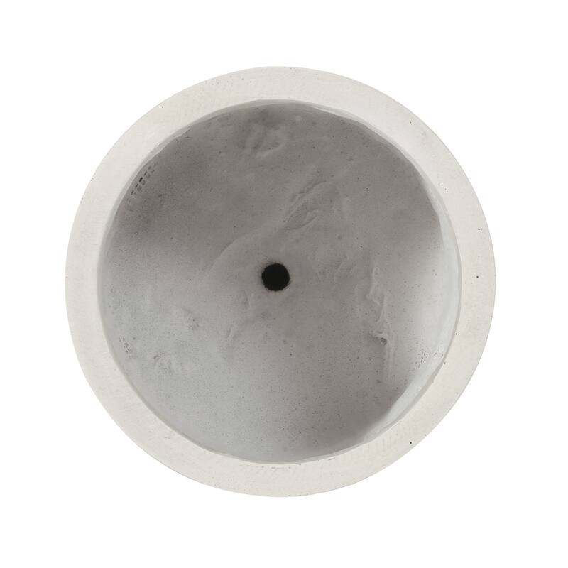 Flower pot，PLANTER，This garden urn planter allows for variation in height in your garden area