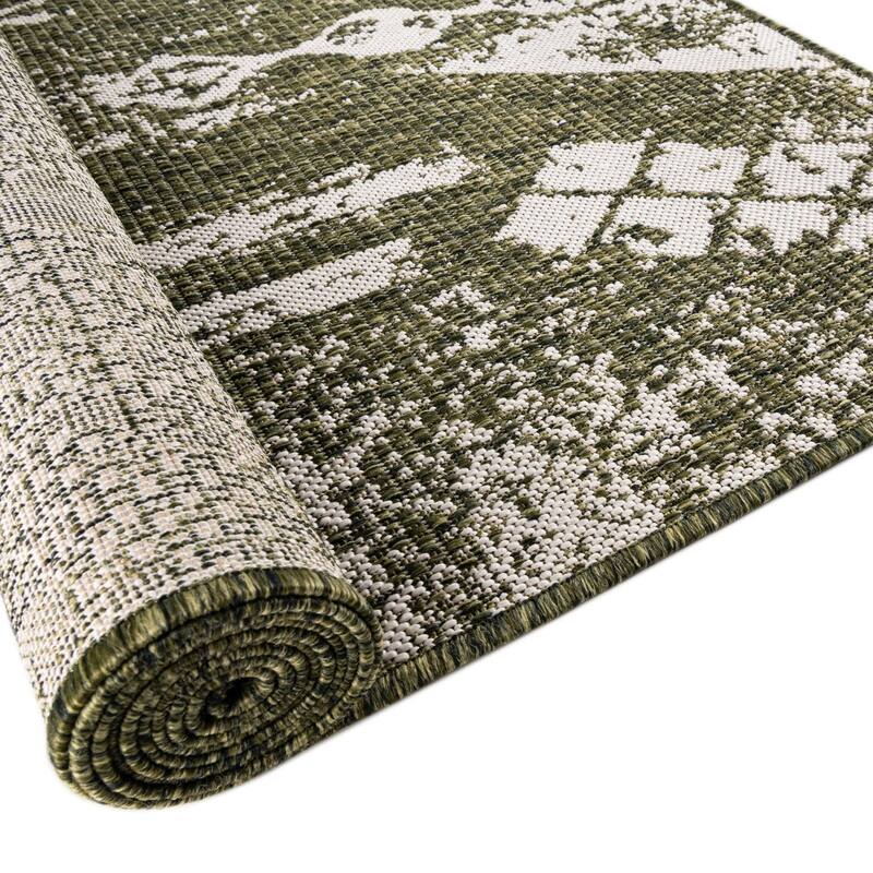 Outdoor Ogooplario Collection Area Rug