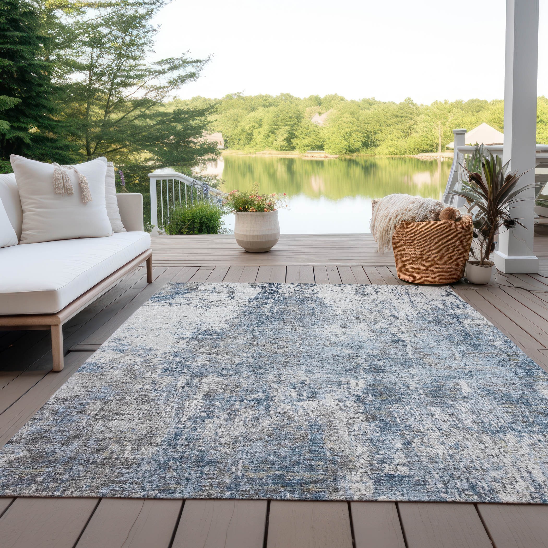 Machine Washable Indoor/ Outdoor Abstract Modern Chantille Rug