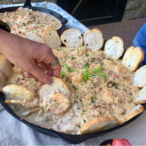 Bayou Classic 14-inch Cast Iron Skillet. Opens flyout.