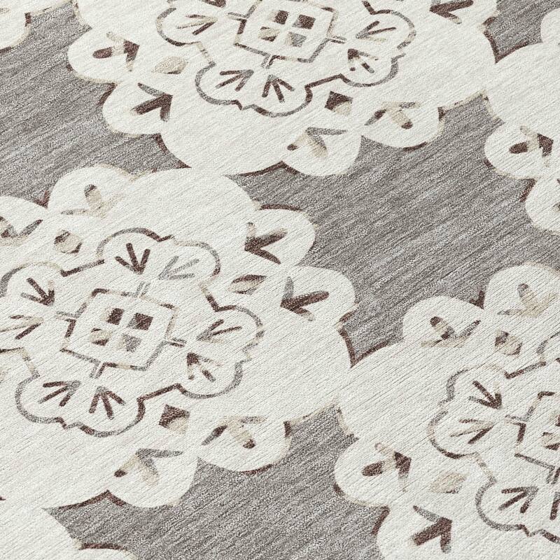Machine Washable Indoor/ Outdoor Global Motif Chantille Rug