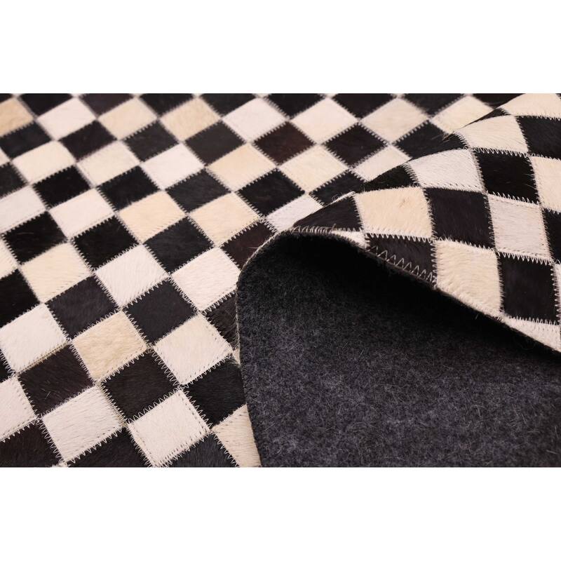 ECARPETGALLERY Handmade Cowhide Patchwork Black, Cream Leather Rug - 7' x 7'