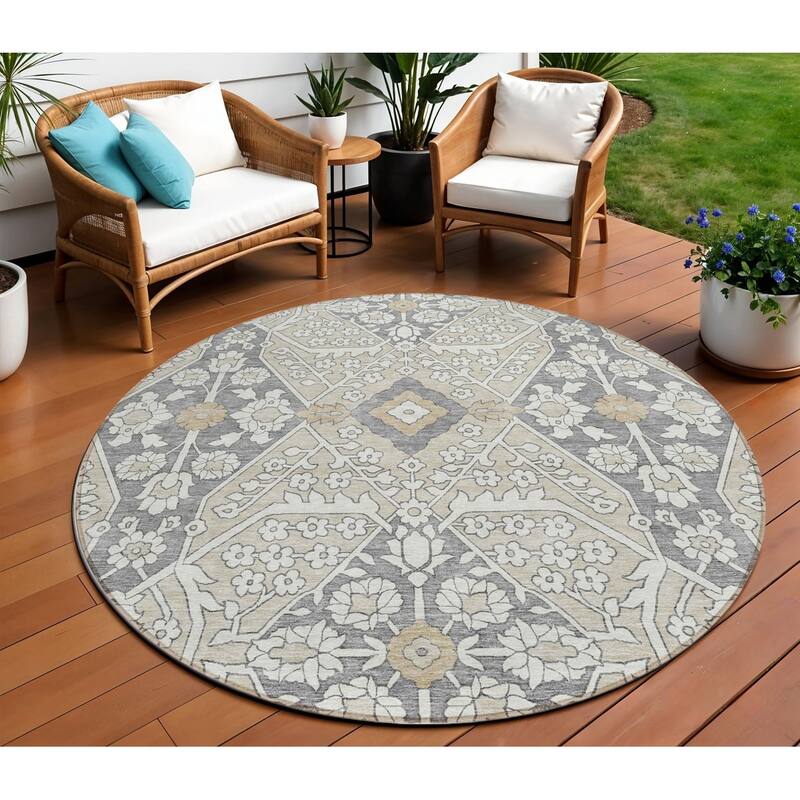 HomeRoots Floral Transitional Rectangle Outdoor Rug - 8' Round