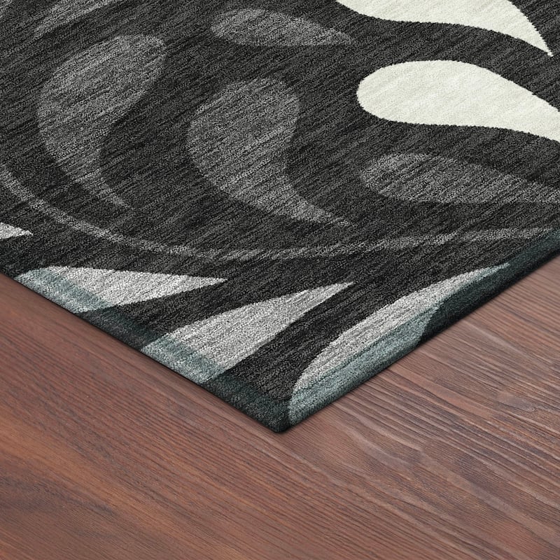 Machine Washable Indoor/ Outdoor Floral Arabesque Chantille Rug