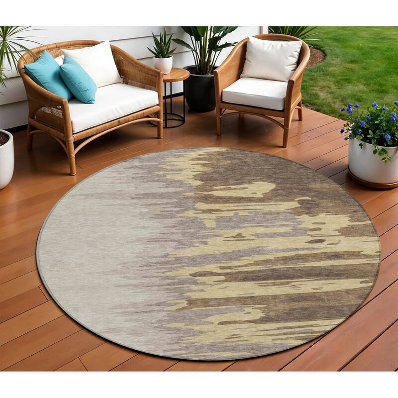 HomeRoots Abstract Transitional Rectangle Outdoor Rug - 8' Round