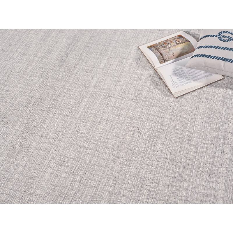 Exquisite Rugs Alpine Handmade Handloomed New Zealand Wool Silver/Ivory Area Rug.