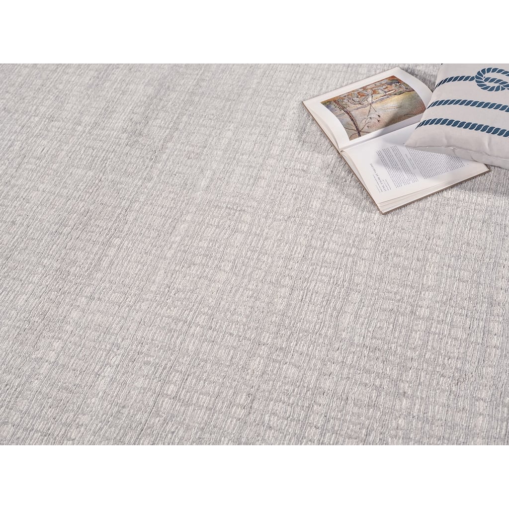 Exquisite Rugs Alpine Handmade Handloomed New Zealand Wool Silver/Ivory Area Rug.
