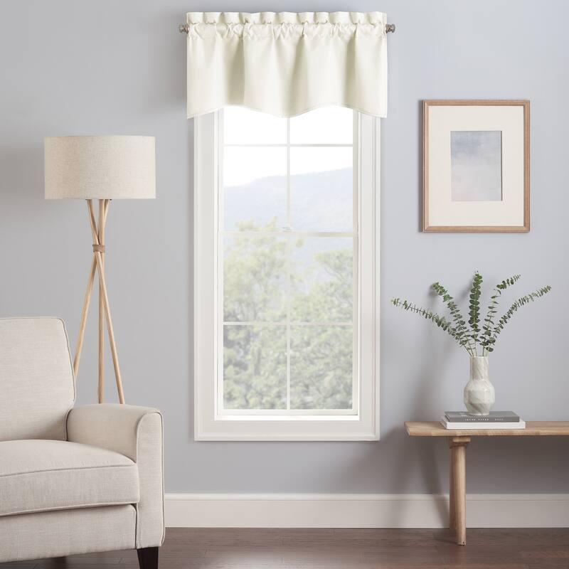 Eclipse Kendall Solid Scalloped Valance