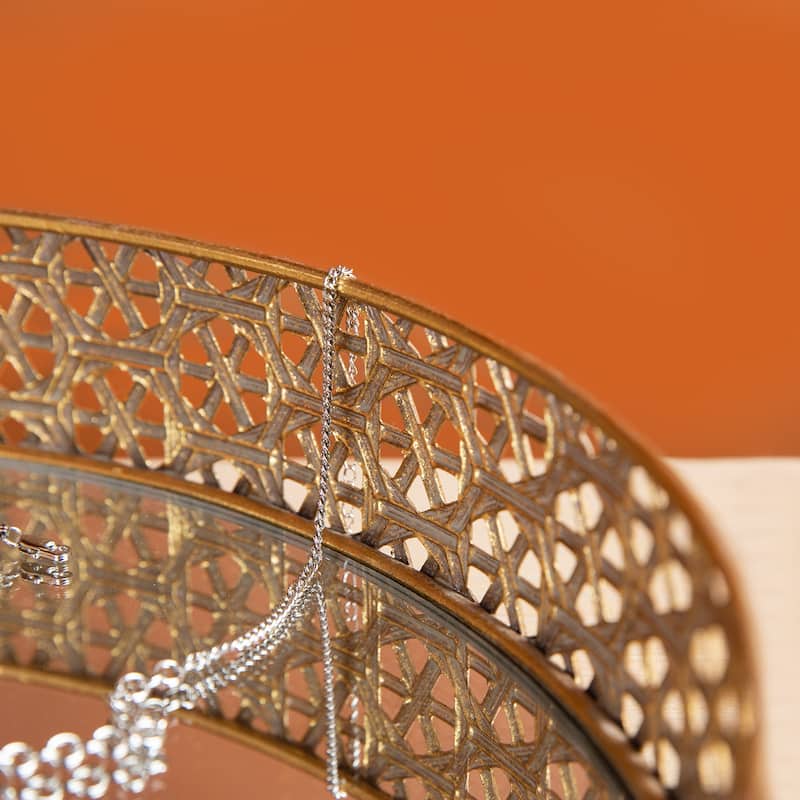 Glitzhome Set of 2 Round Metal Gold Mirrored Decorative Trays -13"/15"L