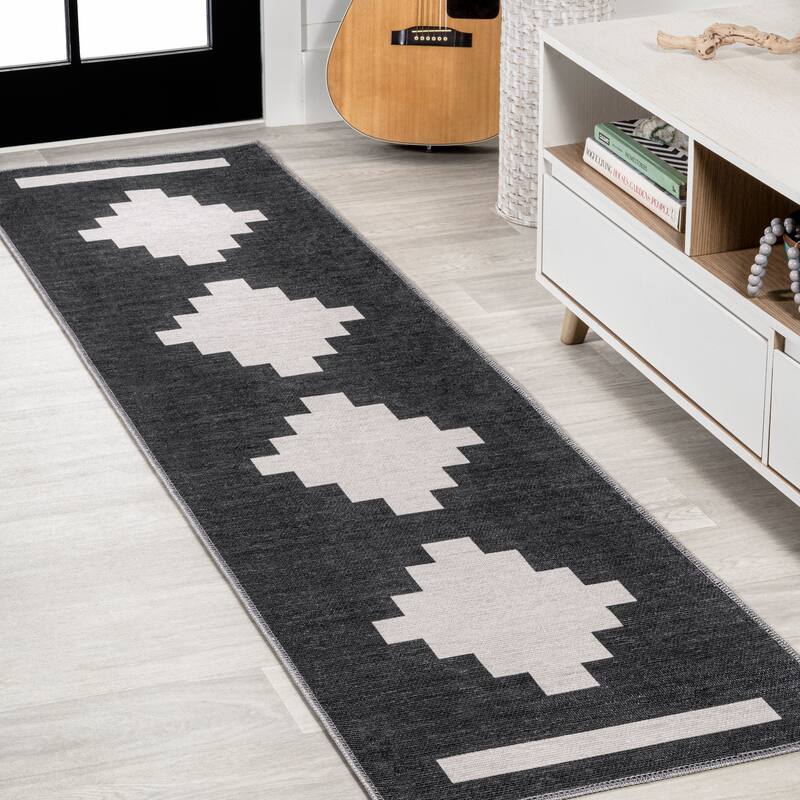 JONATHAN Y Luola Solid Low-Pile Machine Washable Area Rug