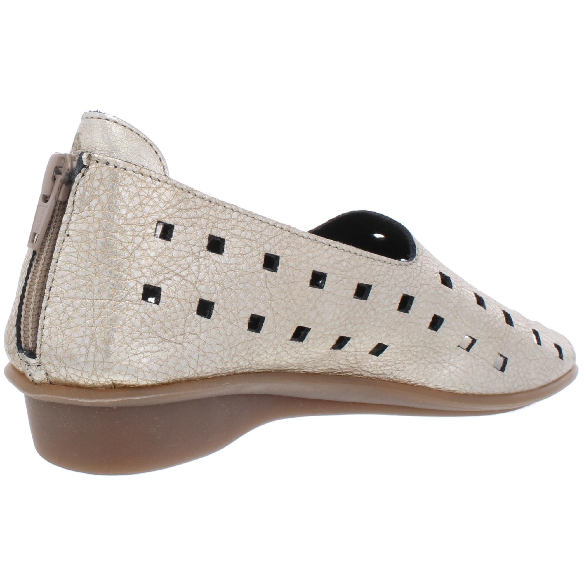 cushioned footbed sandals