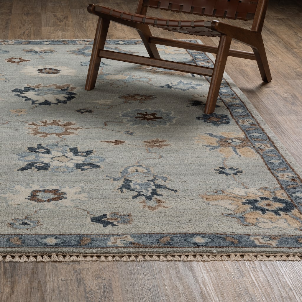 Maylin Traditional Oriental Light Blue/ Blue Area Rug