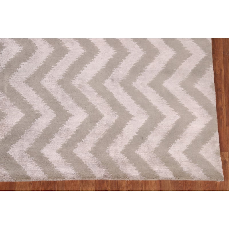 Chevron Style Modern Indian Area Rug Handmade Wool Carpet - 7'11"x 9'10"