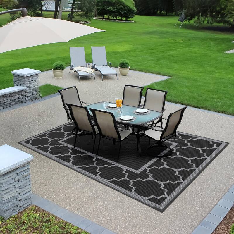 Reversible Dark Tone Geometric Flat-Weave Recyclable Outdoor Rug