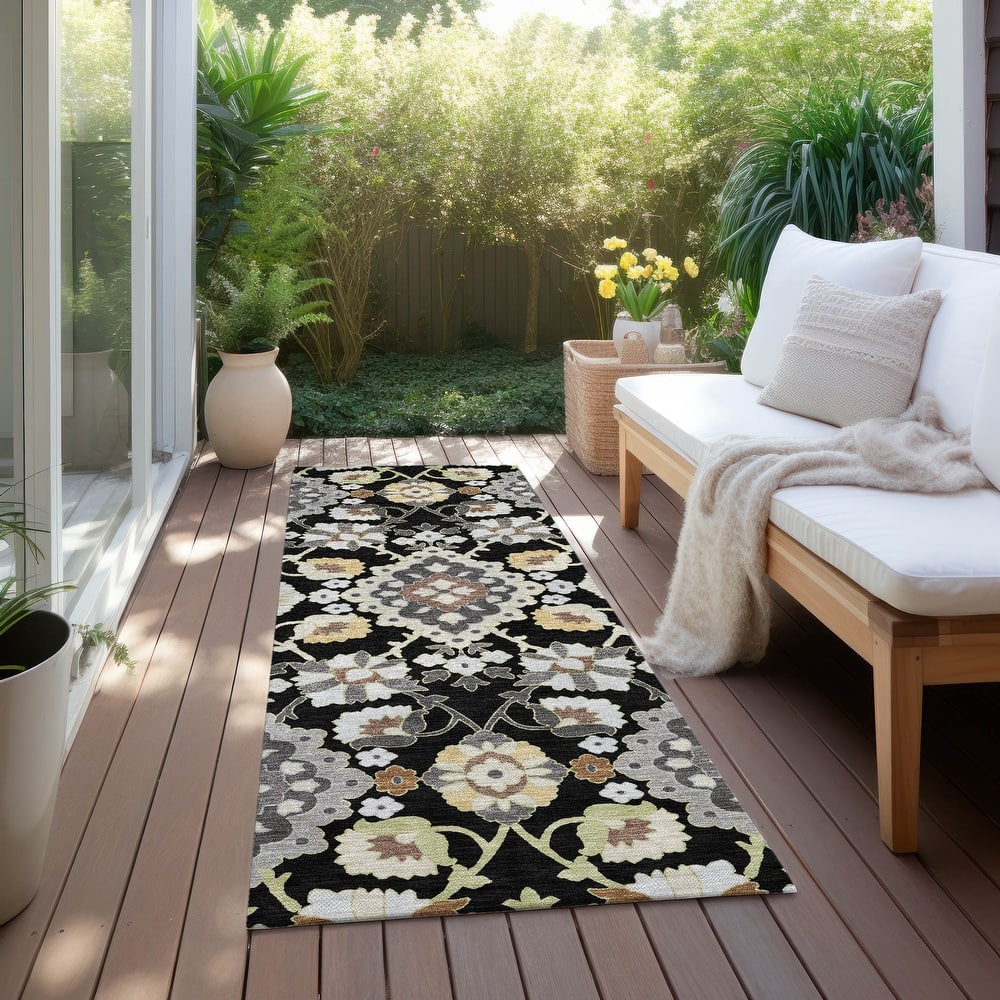 Machine Washable Indoor/ Outdoor Boho Traditional Chantille Rug