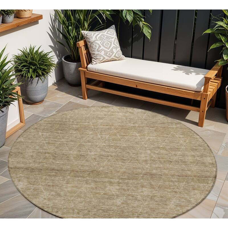 HomeRoots Geometric Transitional Rectangle Outdoor Rug - 8' Round