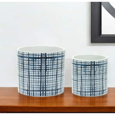 HomeRoots Set of Two White And Blue Ceramic Lattice 2 Ounce Round Pot Planters - 4' X '3.5' X '4