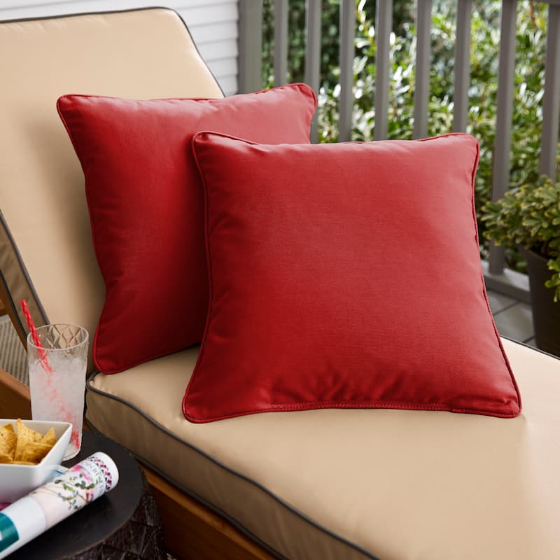 Clara 18-inch Indoor/ Outdoor Sunbrella Throw Pillows (Set of 2) - Canvas Jockey Red