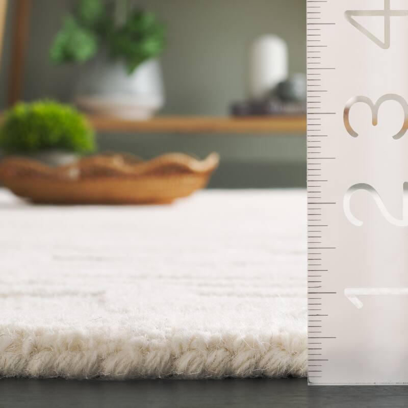 SAFAVIEH Handmade Ebony Stefanka Modern & Contemporary Wool Rug