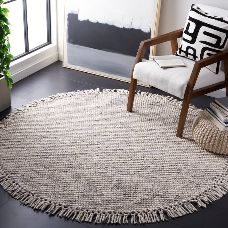 SAFAVIEH Natura Bernetta Wool Fringe Rug