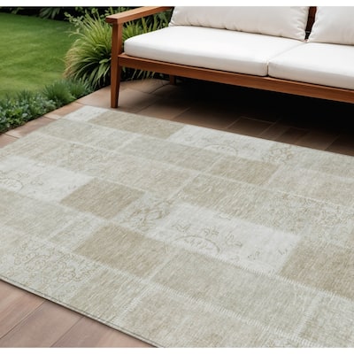 HomeRoots Patchwork Traditional Rectangle Outdoor Rug