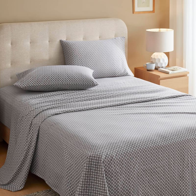 Madison Park Cozy Cotton Flannel Printed Sheet Set - Full - Snowflake
