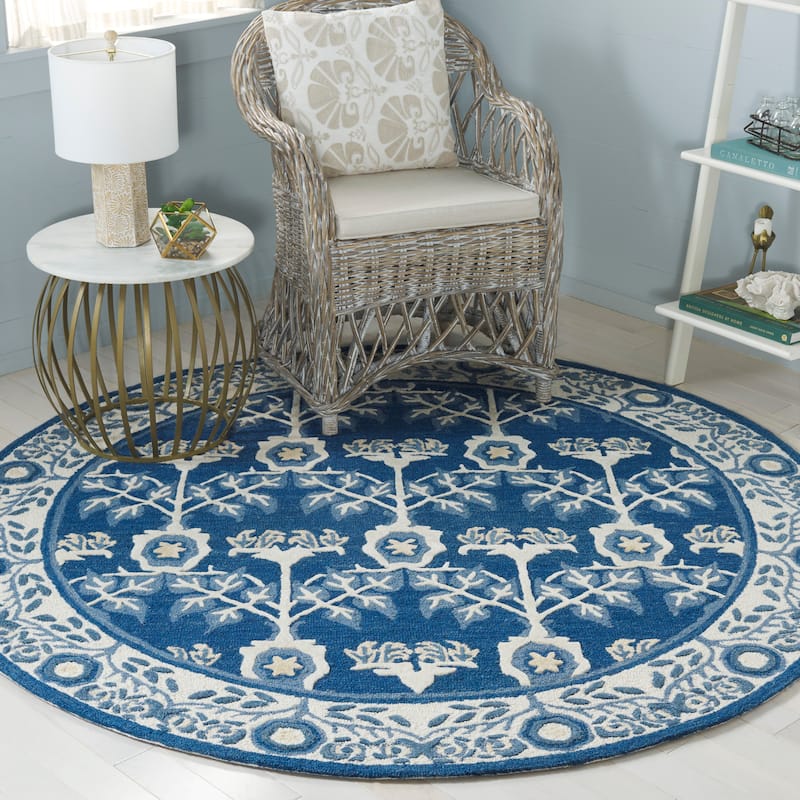 SAFAVIEH Handmade Earthly Treasure Aurelija Traditional Wool Rug - 6' Round - Navy/Ivory