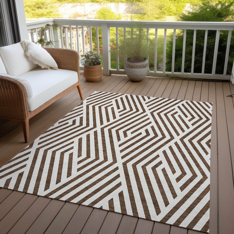 Machine Washable Indoor/ Outdoor Modern Diamonds Chantille Rug - 8' x 10' - Brown