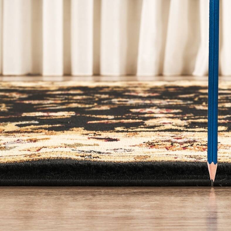 Classic Area Rug - 6' x 7'