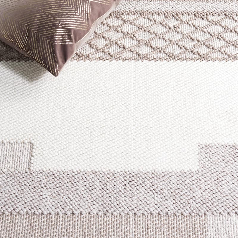 SAFAVIEH Lotus Joellen Rustic Rug