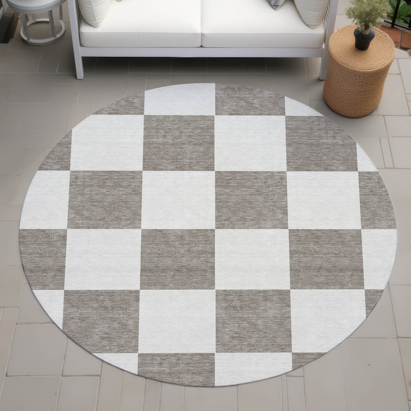 Machine Washable Indoor/ Outdoor Modern Checker Chantille Rug - Taupe - 8' x 8'