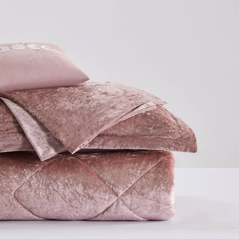 Intelligent Design Isabel Velvet Duvet Cover Set (Insert Excluded)