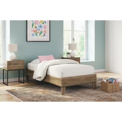 Signature Design by Ashley Deanlow Honey Platform Bed