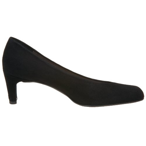 stuart weitzman chic pump