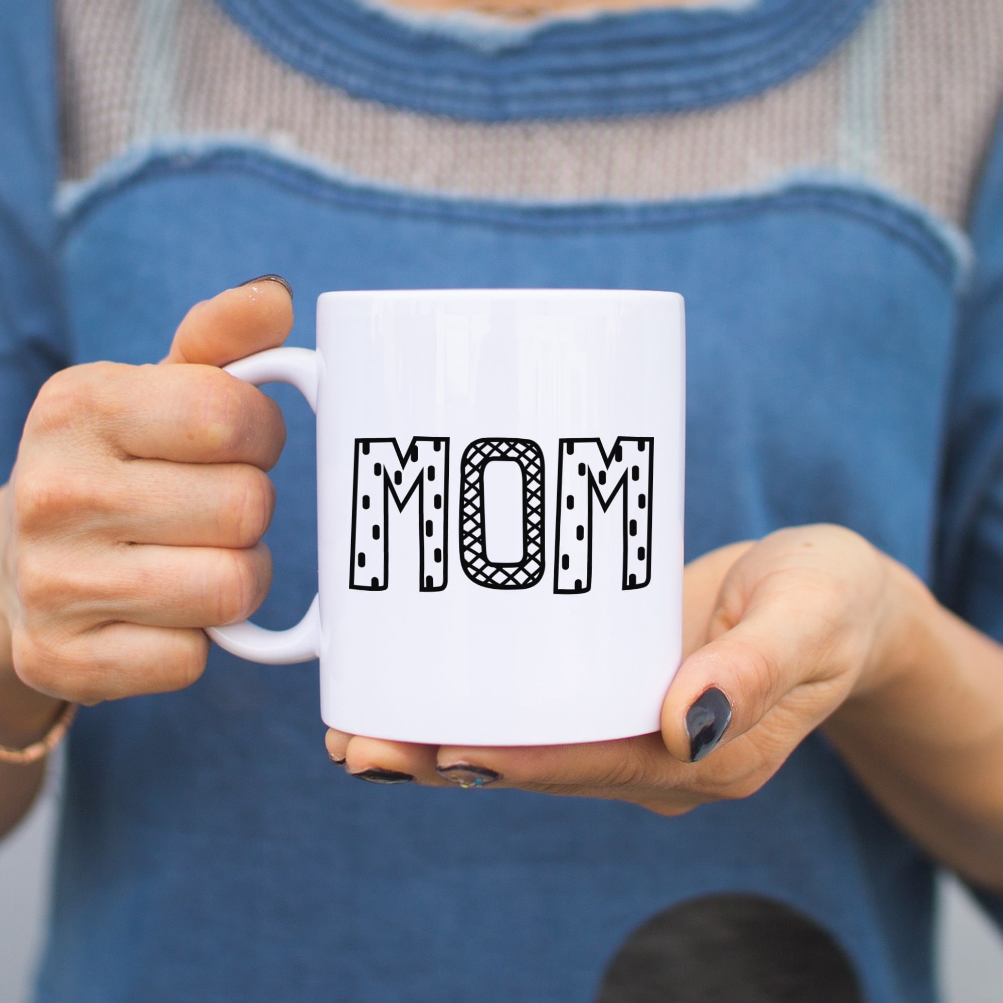 https://ak1.ostkcdn.com/images/products/is/images/direct/46dffb76f135c1d11a1d0aae32ad7527eab55cda/Cute-Ceramic-Coffee-Mug-for-Mom---Dear-Mom-From-Your-Favorite-11oz-Mug-Cup.jpg