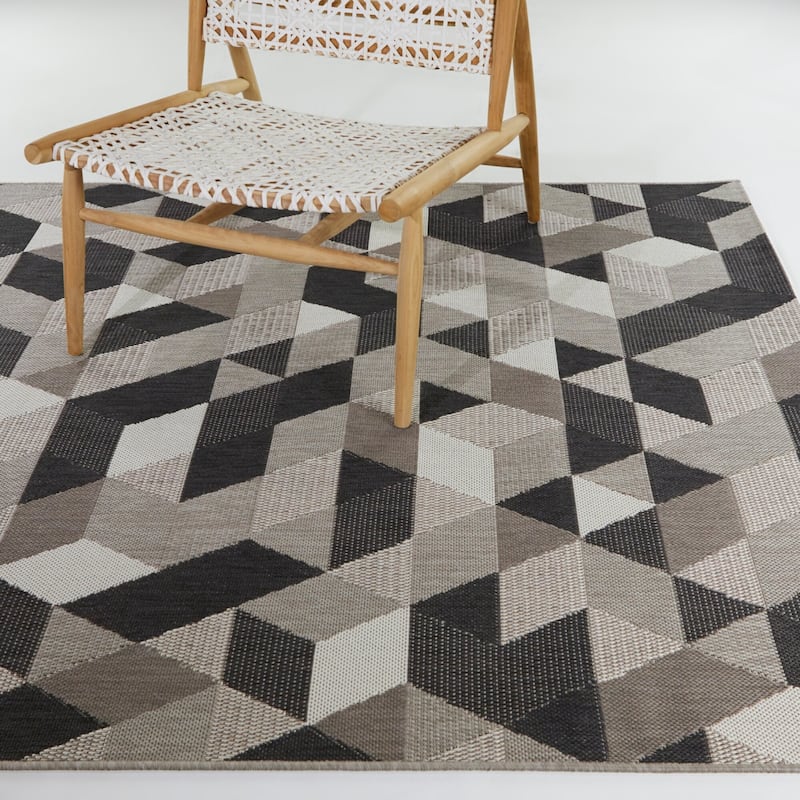 Felix Geometric Indoor/Outdoor Area Rug
