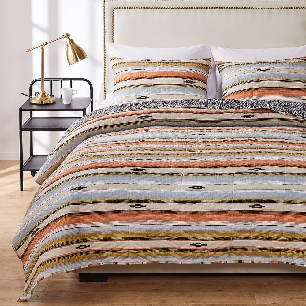 Barefoot Bungalow Painted Desert Quilt and Pillow Sham Set